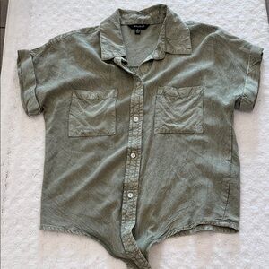 Casual Olive Green Button-Down Shirt